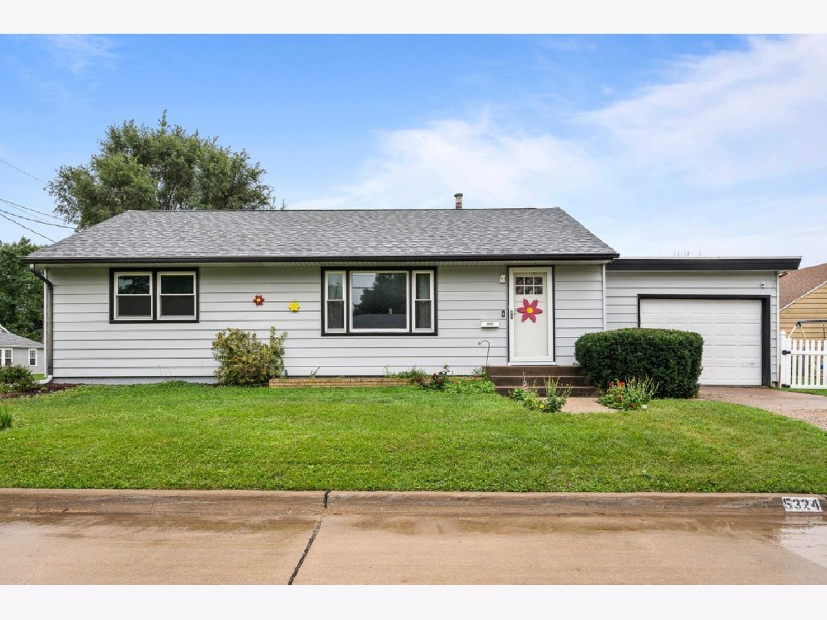 For Sale Moline Illinois, 5324 10th Avenue