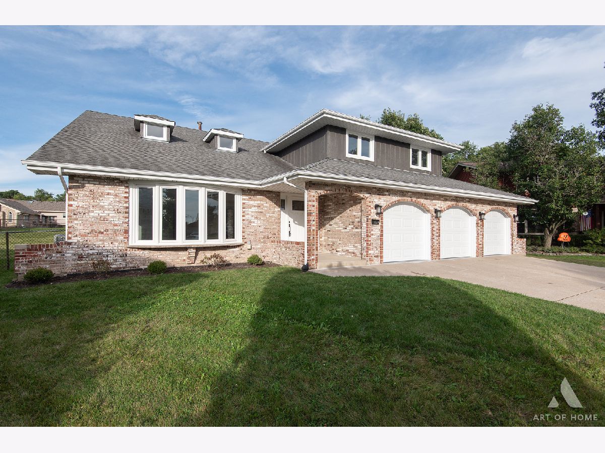 Homes & Townhomes & Condos For Sale Brook Hills Orland Park Illinois, 11734 Ballinary Court