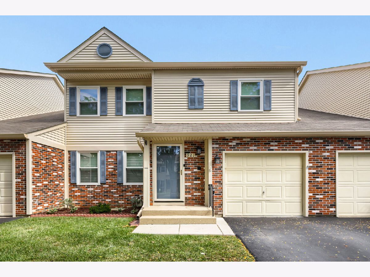  For Sale Algonquin Illinois, 921 Perry Drive