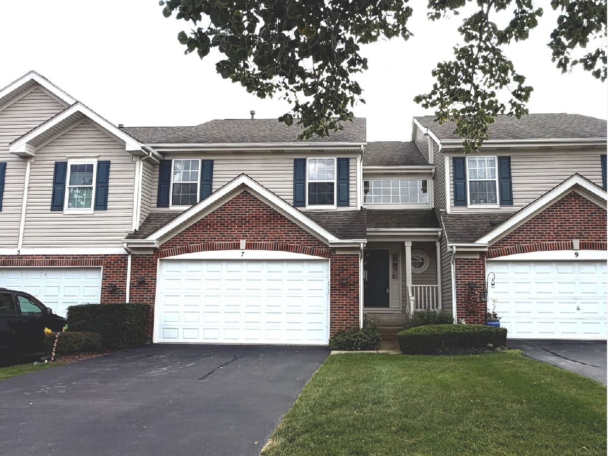  Rented Streamwood Illinois, 7 Blue Stem