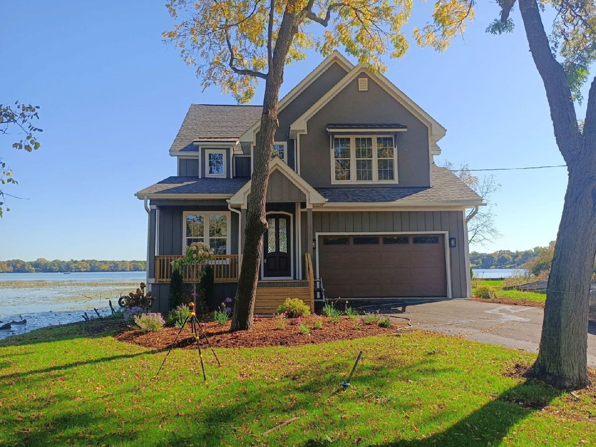  For Sale Round Lake Illinois, 809 Lakeview Drive