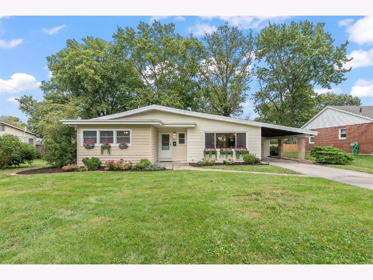  For Sale Monticello Illinois, 907 Longview Road
