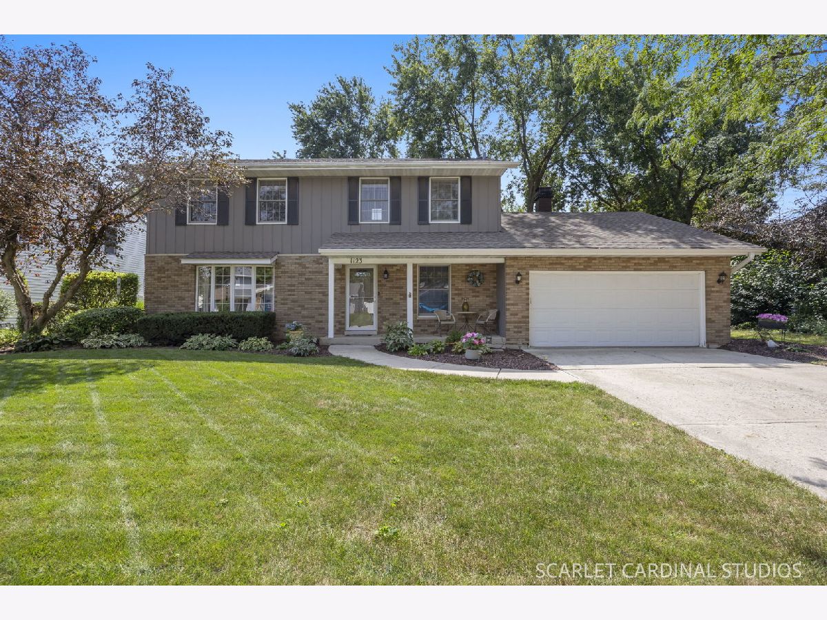  For Sale Shorewood Illinois, 1123 Moorland Avenue