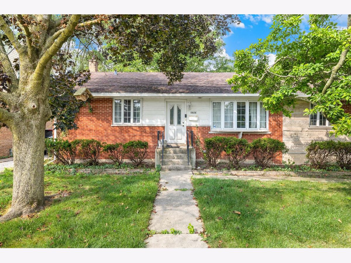  For Sale Lansing Illinois, 17606 Burnham Avenue