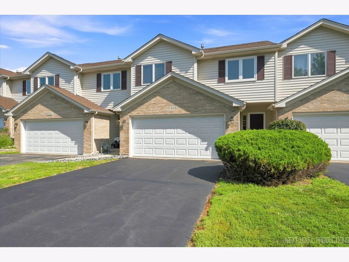  For Rent Elburn Illinois, 306 Conley