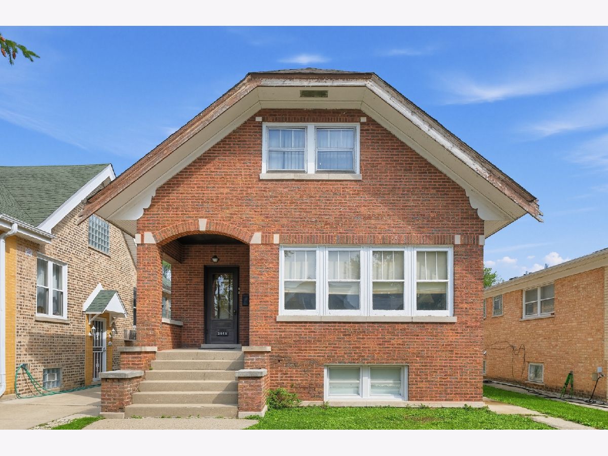  For Sale Chicago Illinois, 2645 Mobile Avenue