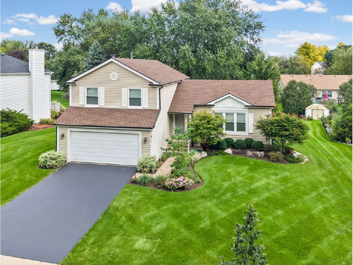  For Sale Cary Illinois, 1011 Woodbridge Drive