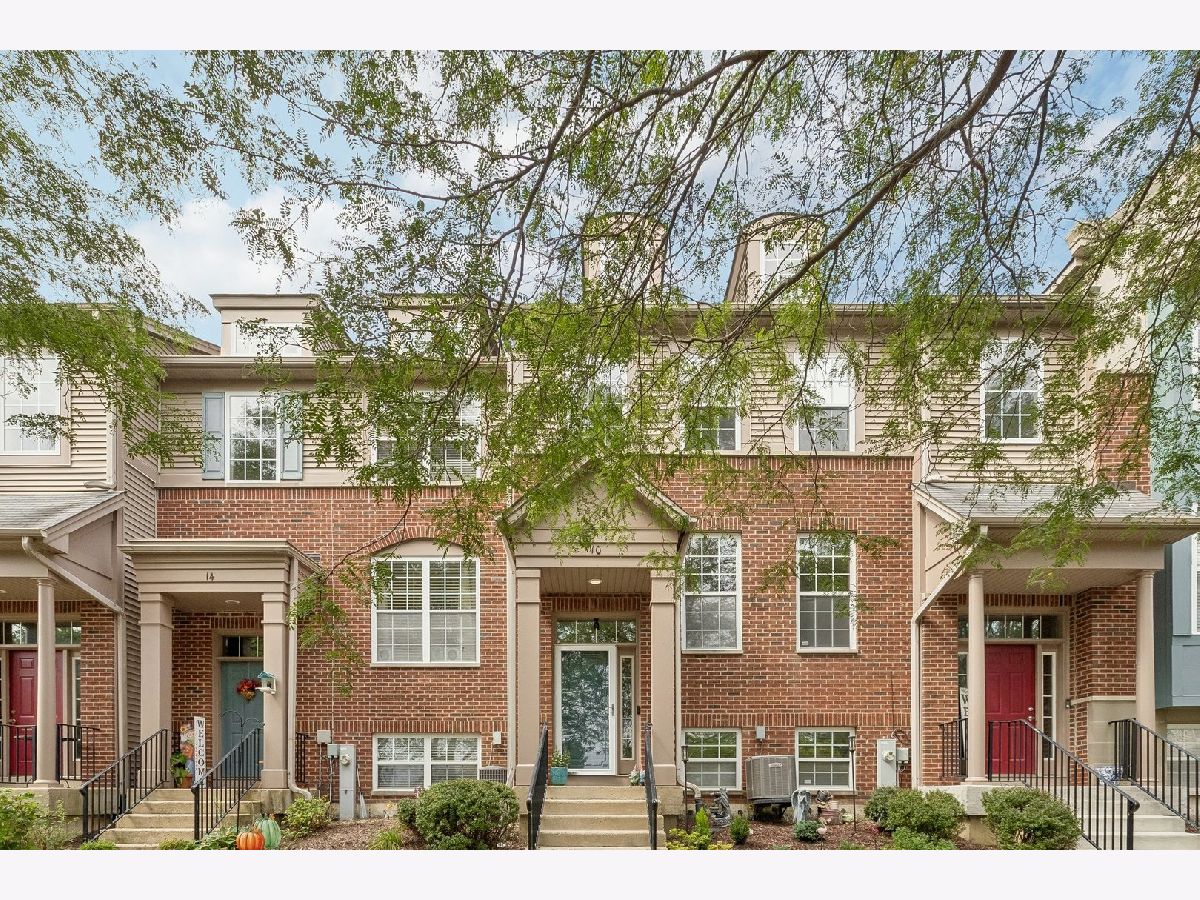  For Sale Grayslake Illinois, 10 Thomas Court