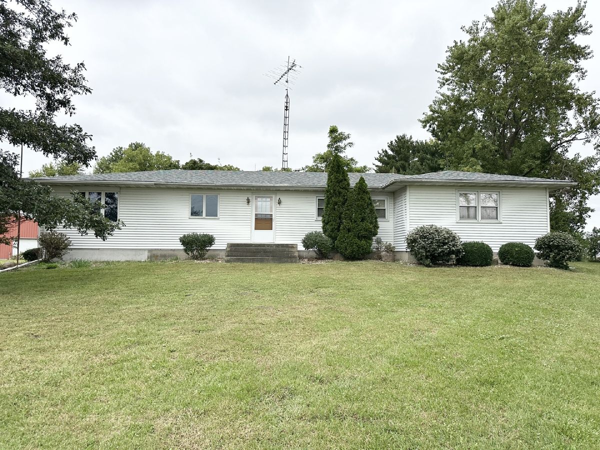  For Sale Watseka Illinois, 1698 1400 North Road