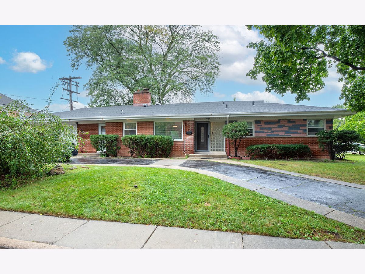  For Sale Lincolnwood Illinois, 6756 Keating Avenue