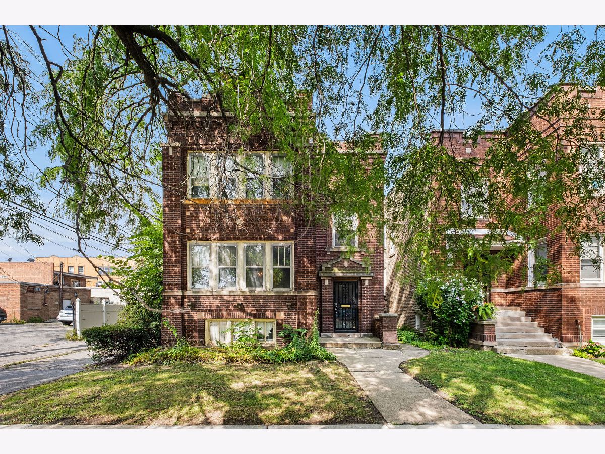  For Sale Chicago Illinois, 4816 Kildare Avenue