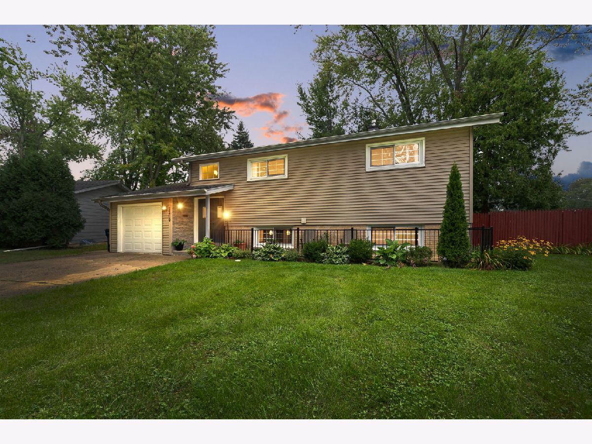  For Sale Waukegan Illinois, 2209 Kingston Road