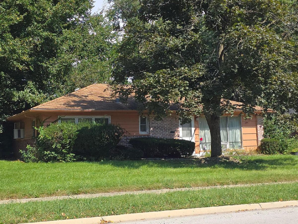  For Sale Park Forest Illinois, 132 Shabbona Drive
