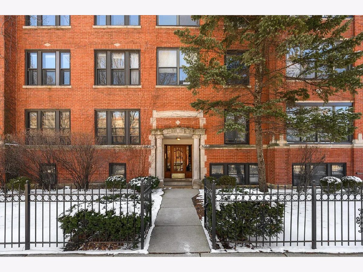  For Sale Chicago Illinois, 4354 Wolcott Avenue