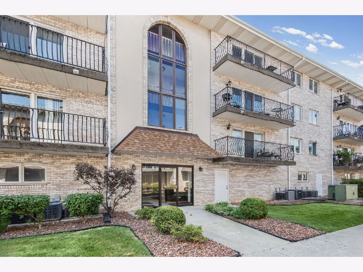  For Sale Chicago Illinois, 6248 Gullikson Road