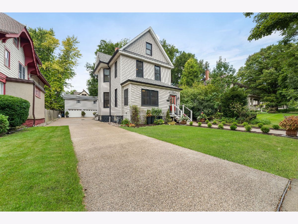  For Sale La Grange Illinois, 210 8th Avenue