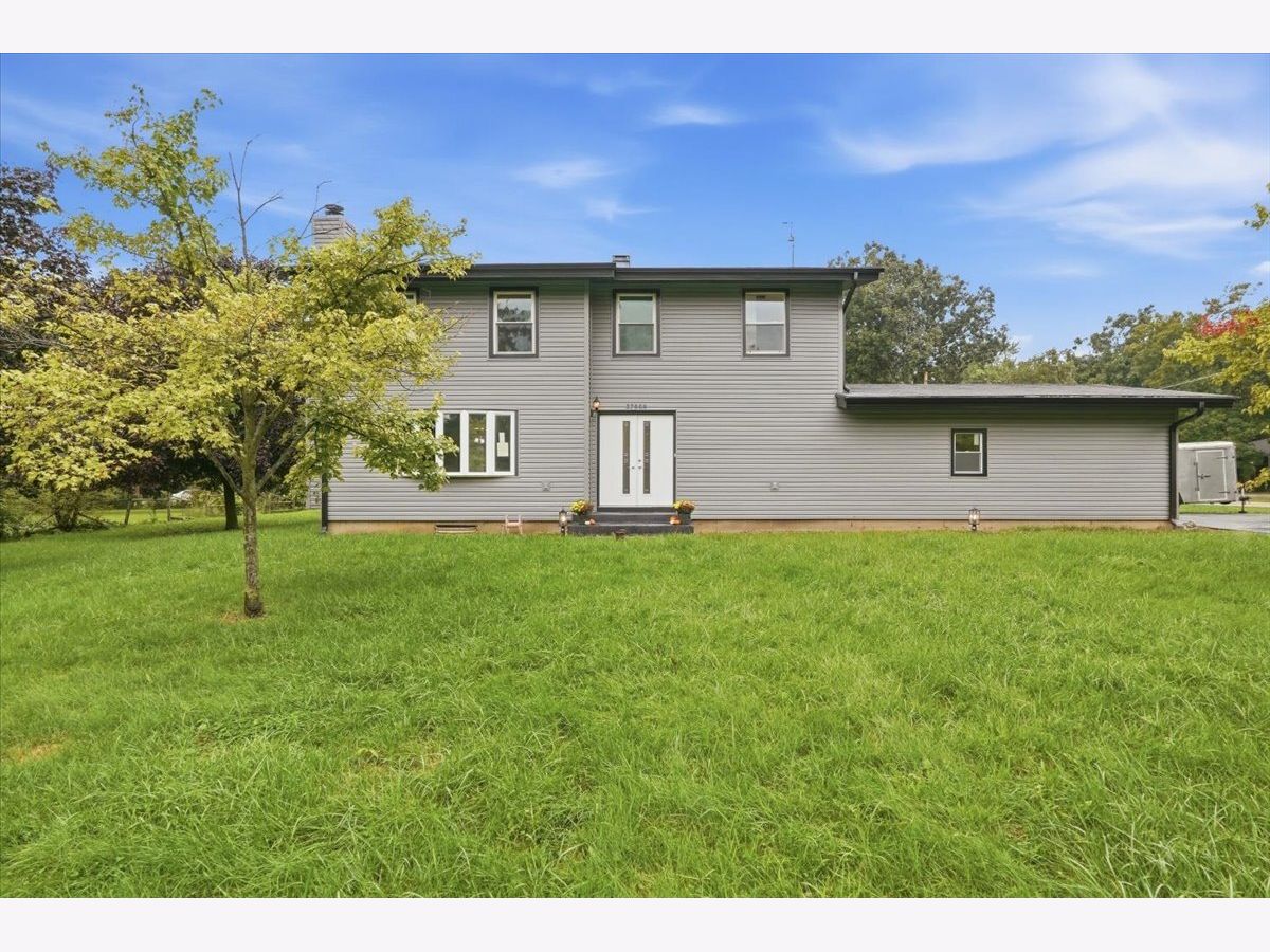  For Sale Beach Park Illinois, 37860 Metropolitan Avenue