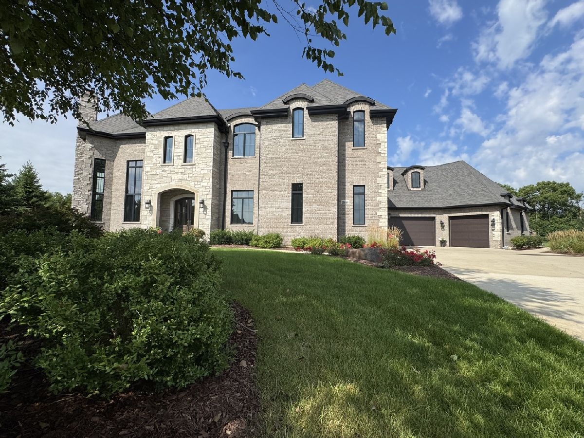 Homes For Sale Hunt Club Meadows Mokena Illinois, 18640 Cornflower Court