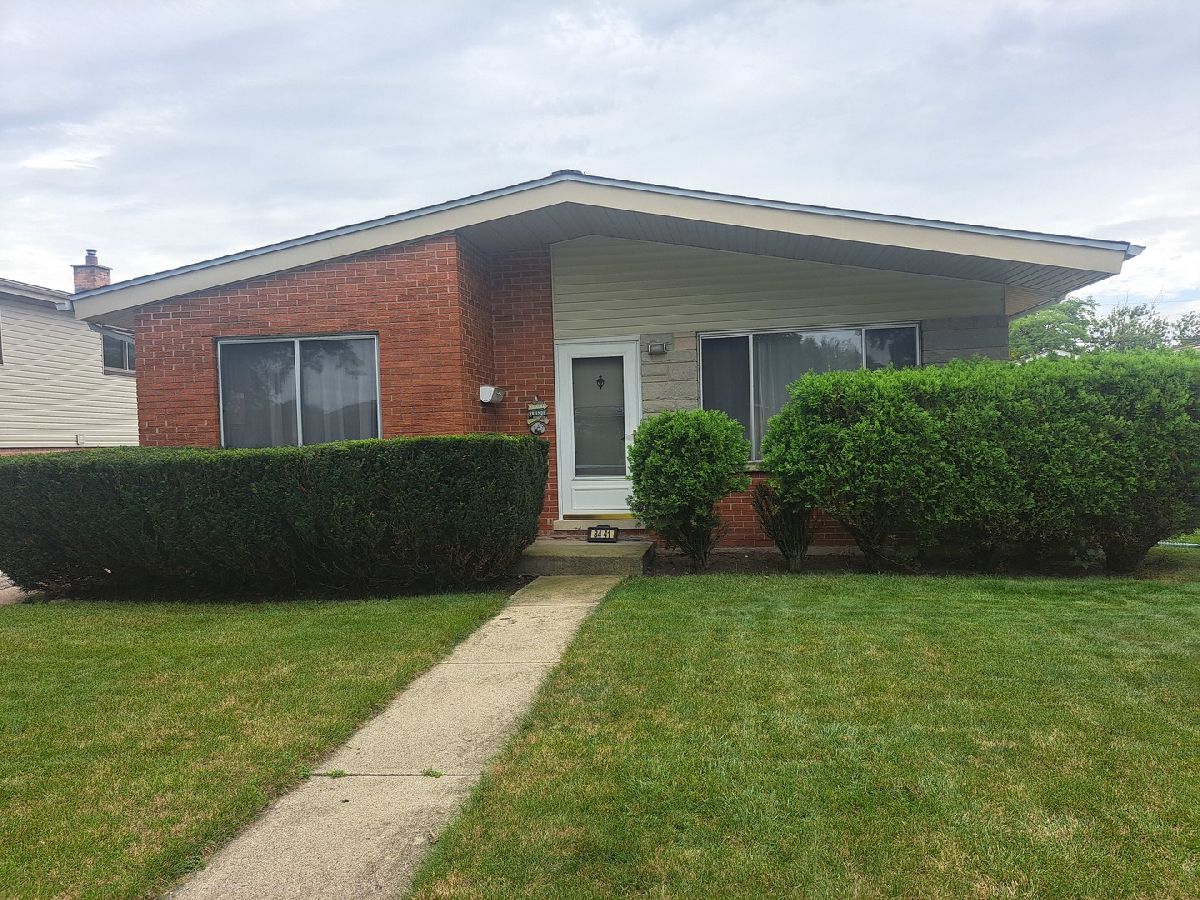  For Sale Niles Illinois, 8441 Madison Drive