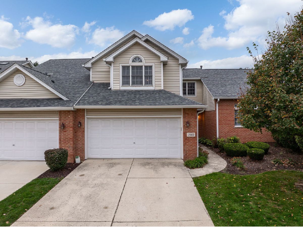  For Sale Woodridge Illinois, 2012 Clover Lane