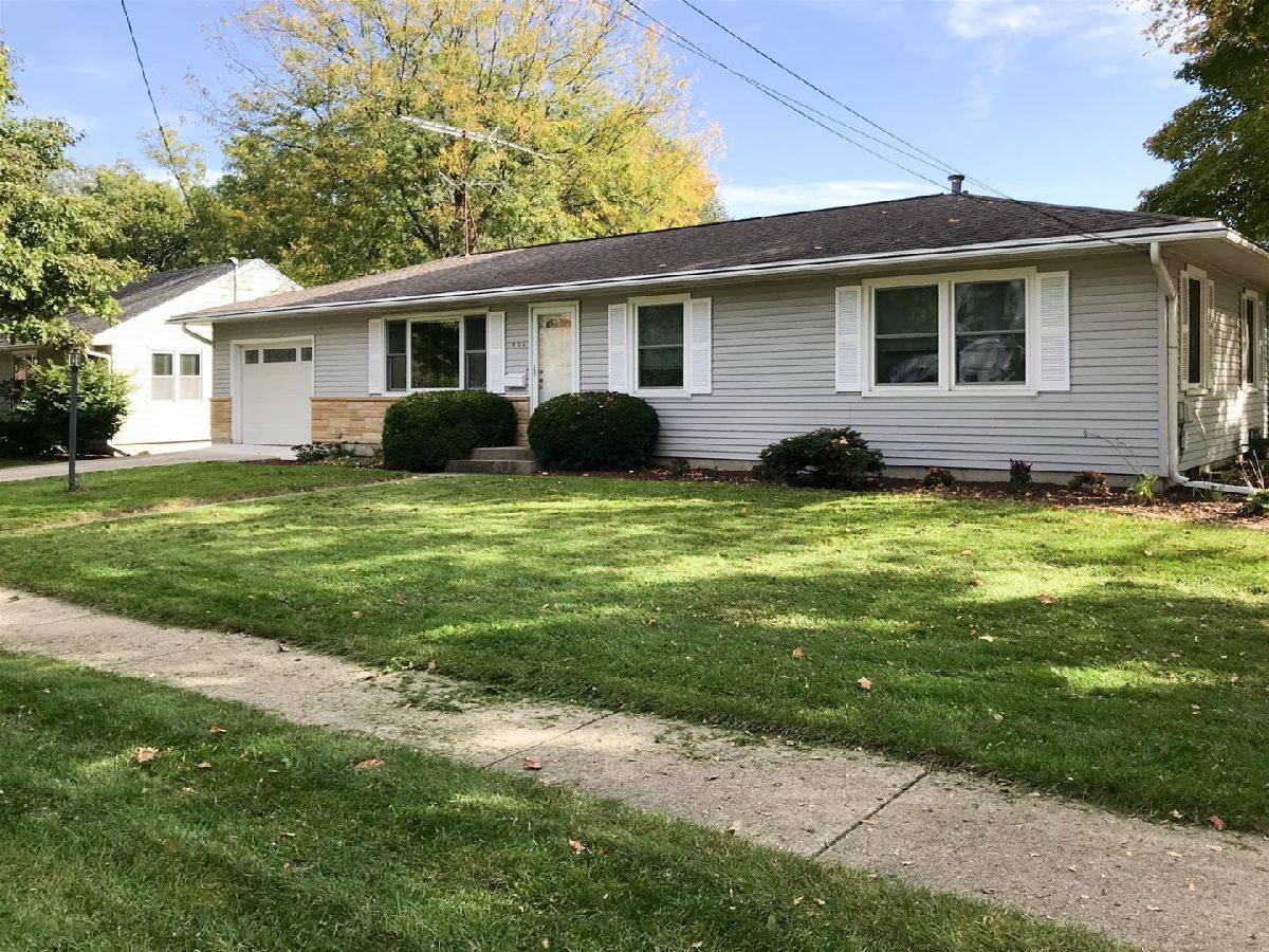  For Rent Sycamore Illinois, 936 Somonauk