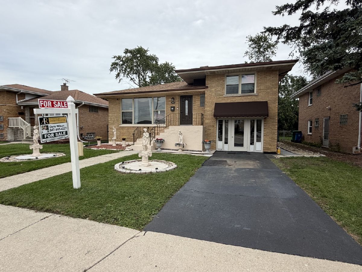  For Sale Burbank Illinois, 7923 Central Avenue