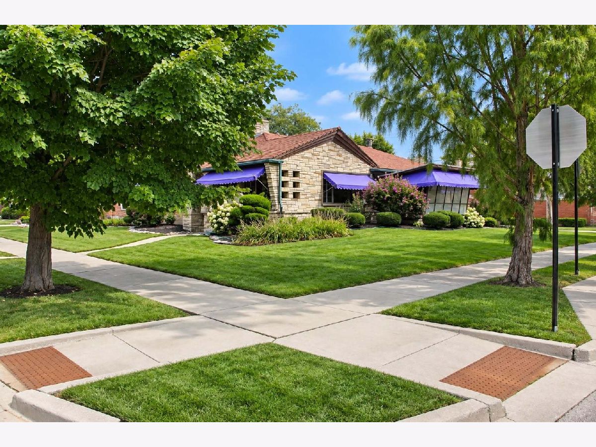  For Sale Chicago Illinois, 9357 Bell Avenue