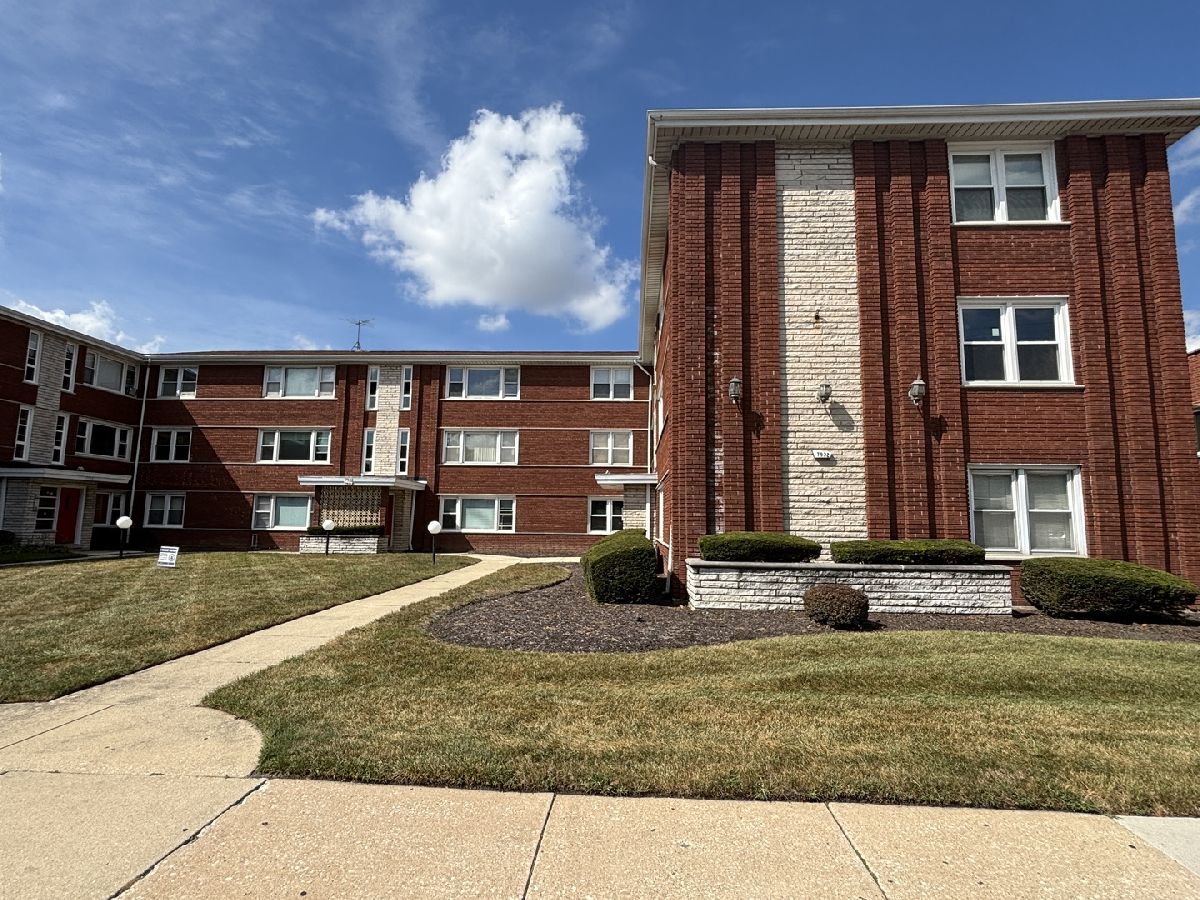  For Sale Chicago Illinois, 7932 Pulaski Road