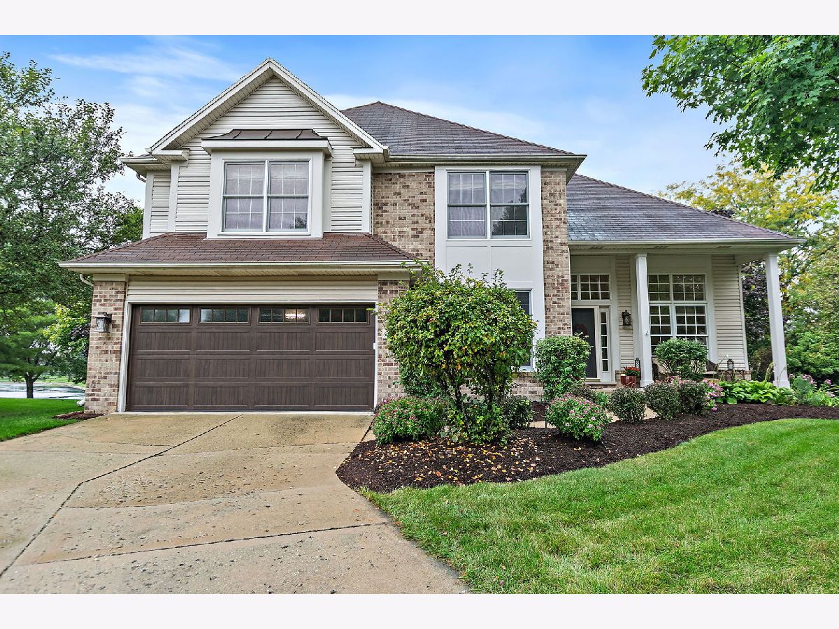 Homes & Townhomes & Condos For Sale Thornwood South Elgin Illinois, 11 Lakeridge Court