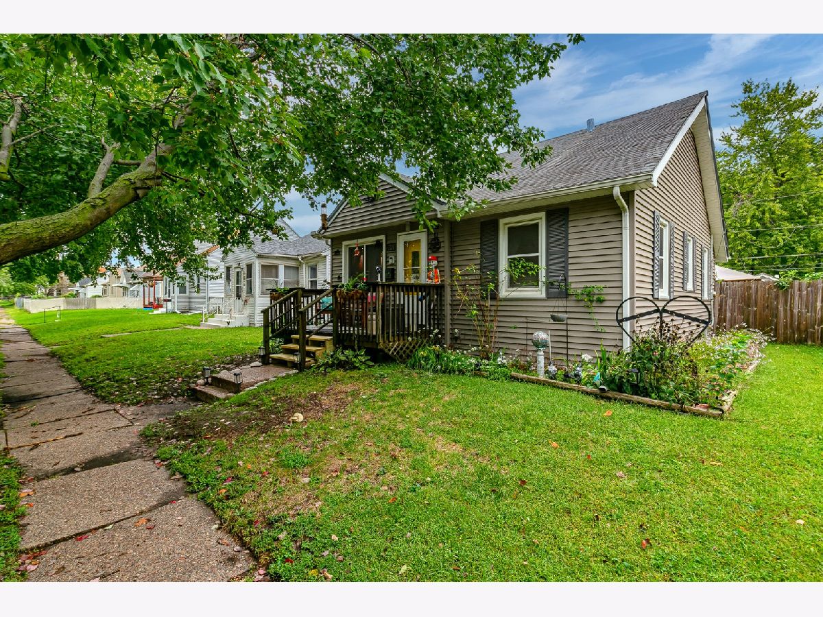 Homes For Sale Blackhawk Davenport Iowa, 321 Thornwood Avenue