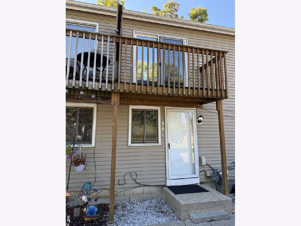  For Sale Fox Lake Illinois, 91 Edison Court