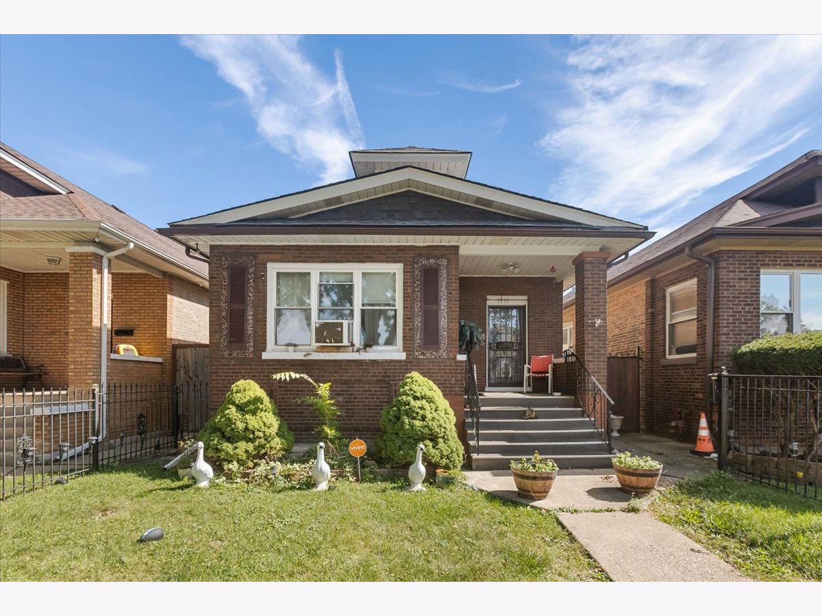 Homes & Townhomes & Condos For Sale Galewood Chicago Illinois, 1533 Waller Avenue