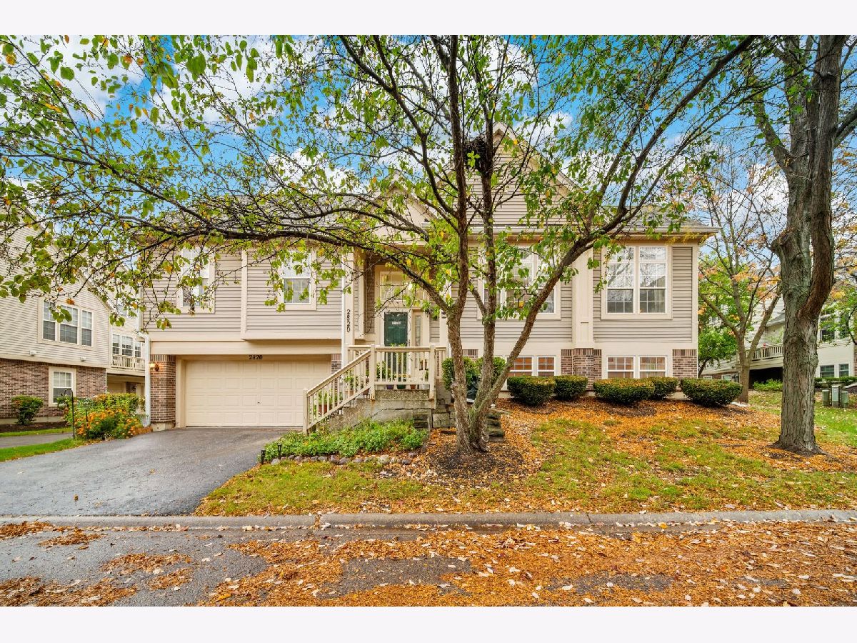 Townhomes & Homes For Rent Greenwood Place Arlington Heights Illinois, 2820 Greenwood