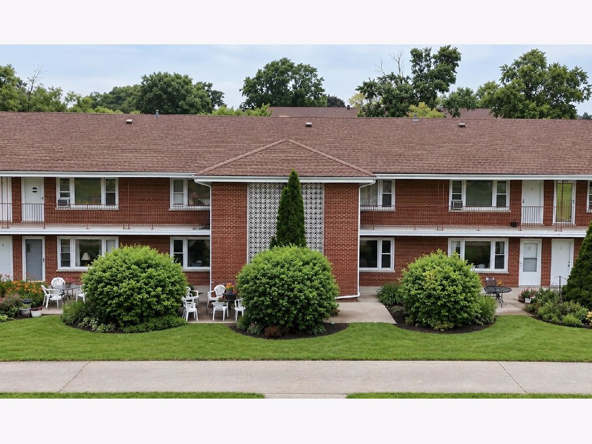  For Sale Des Plaines Illinois, 1105 Holiday Lane