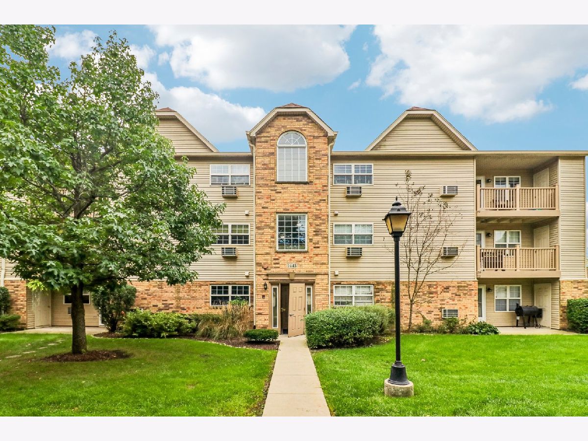  For Sale Round Lake Beach Illinois, 1443 Spring Brook Court