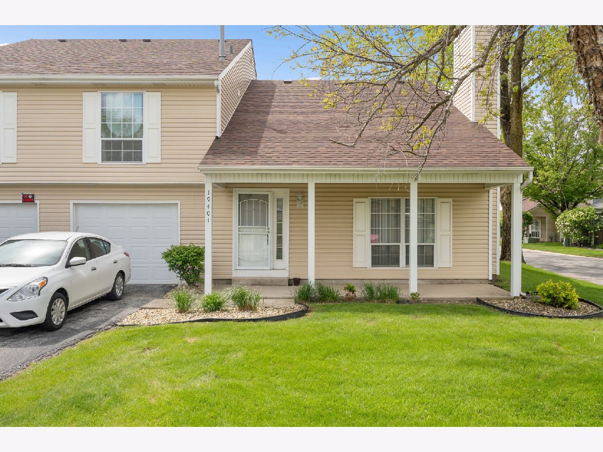  For Sale Country Club Hills Illinois, 19401 Hickory Place