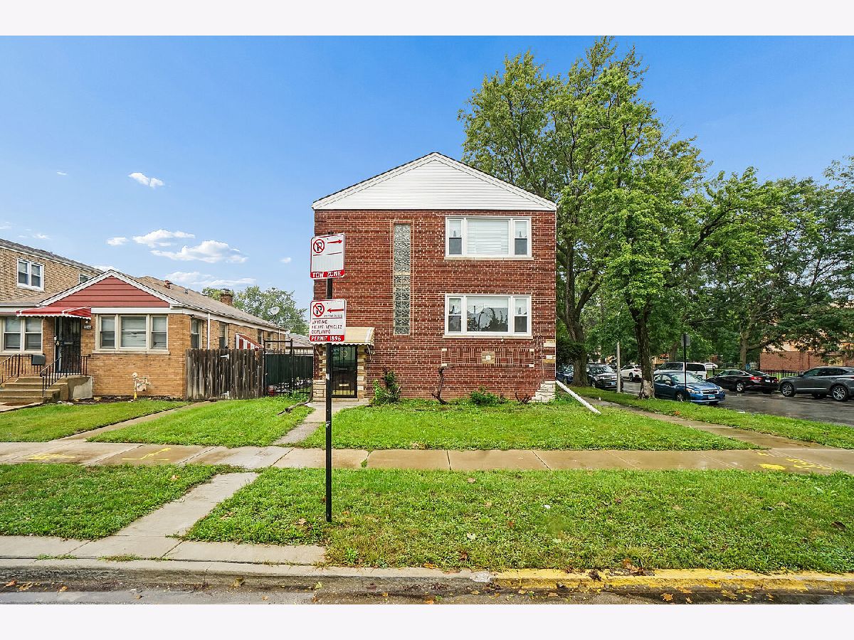  For Sale Chicago Illinois, 5100 Quincy Street