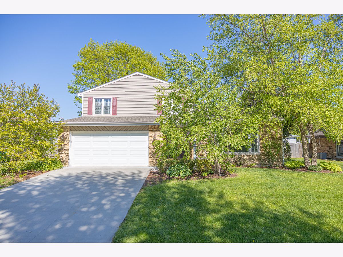  For Sale Shorewood Illinois, 518 David Drive
