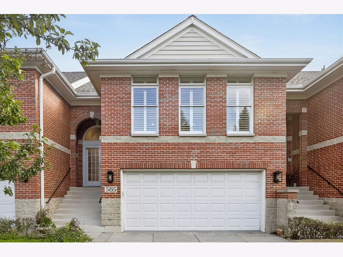  For Sale Geneva Illinois, 585 Linden Court