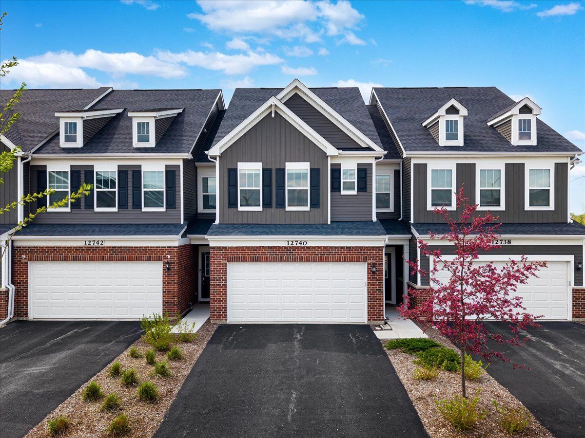 Condos & Townhomes & Homes For Sale Bronk Farm Plainfield Illinois, 12740 Nicholas Drive