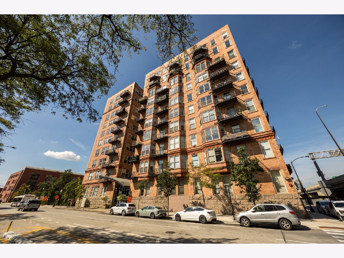  For Sale Chicago Illinois, 500 Clinton Street