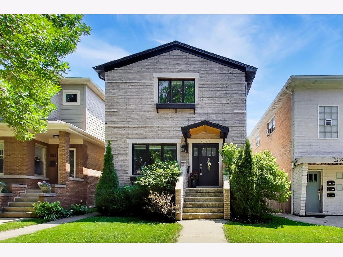  For Sale Chicago Illinois, 2237 Winona Street