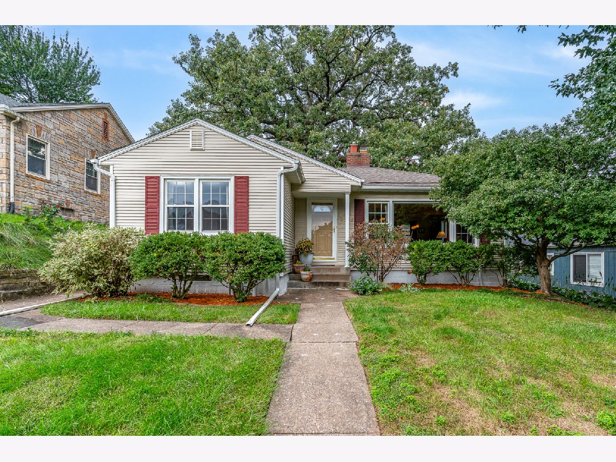 Homes For Sale Glenarmil Addition Davenport Iowa, 2226 Warren Street