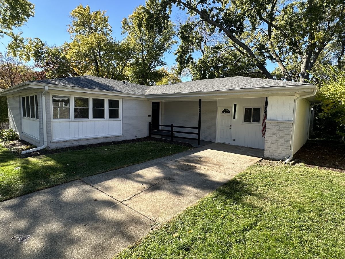  For Sale Glen Ellyn Illinois, 326 Indian Drive