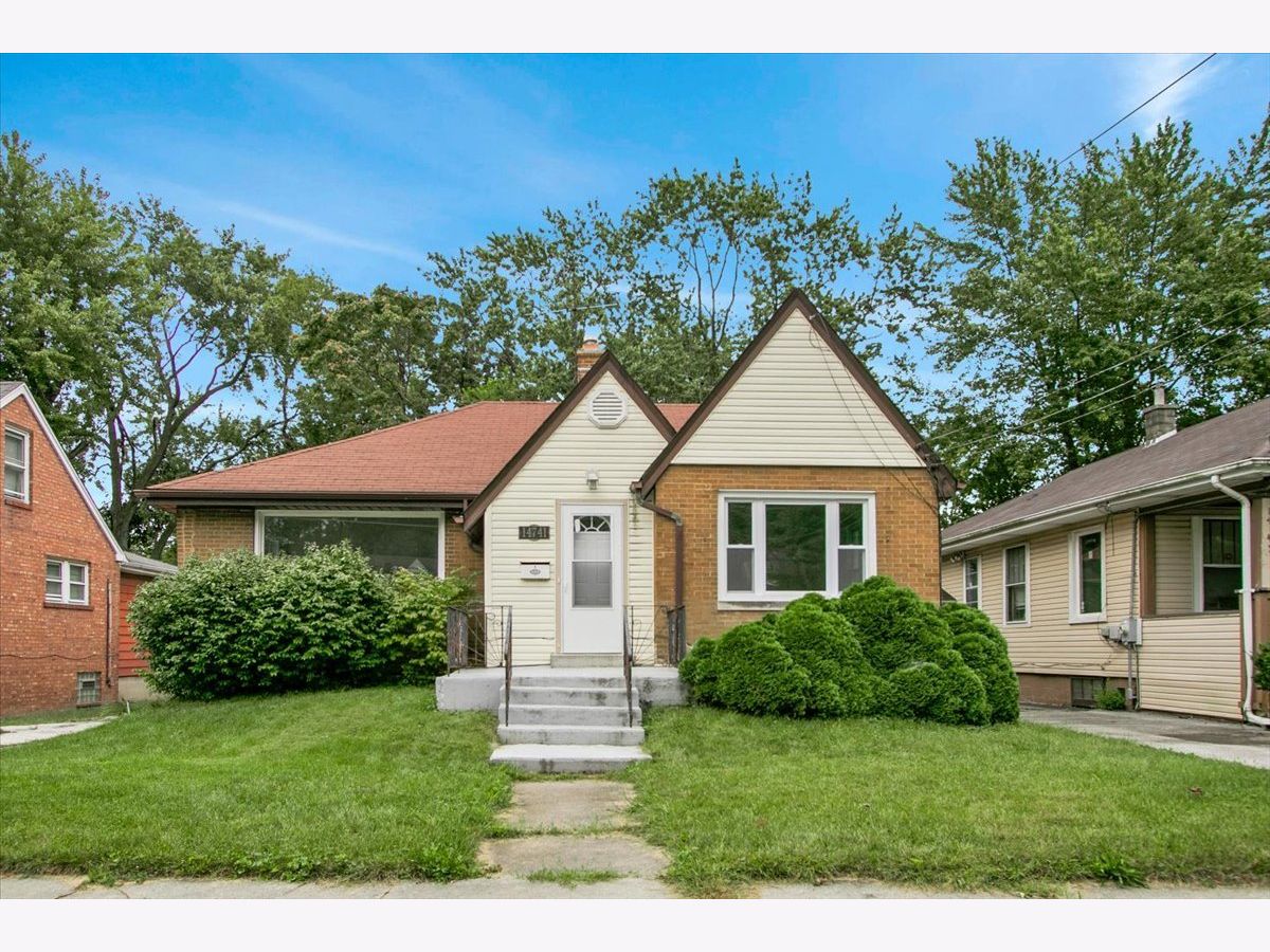  For Sale South Holland Illinois, 14741 Riverside Drive