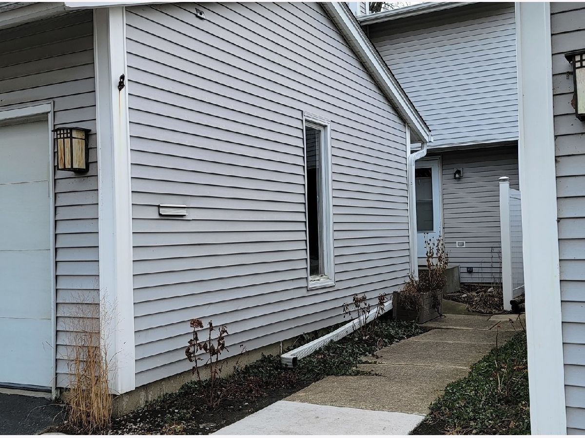 Townhomes & Condos For Rent Winston Park North Deerfield Illinois, 527 Winston