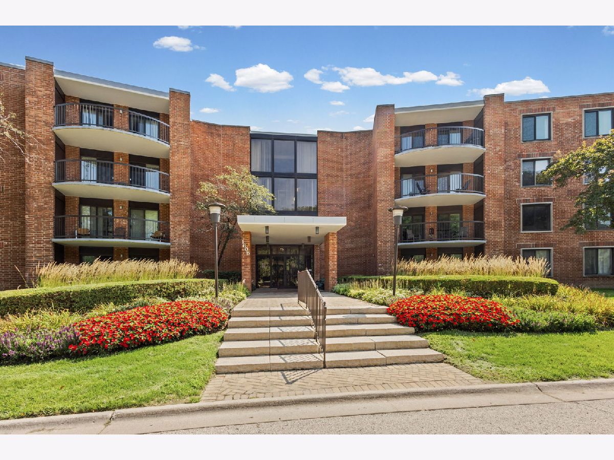  For Sale Arlington Heights Illinois, 1605 Central Road