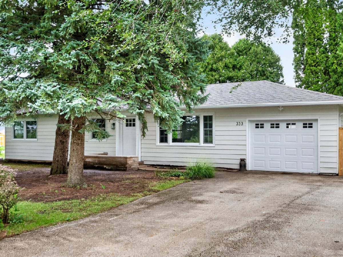  For Sale Sycamore Illinois, 333 Bethany Road