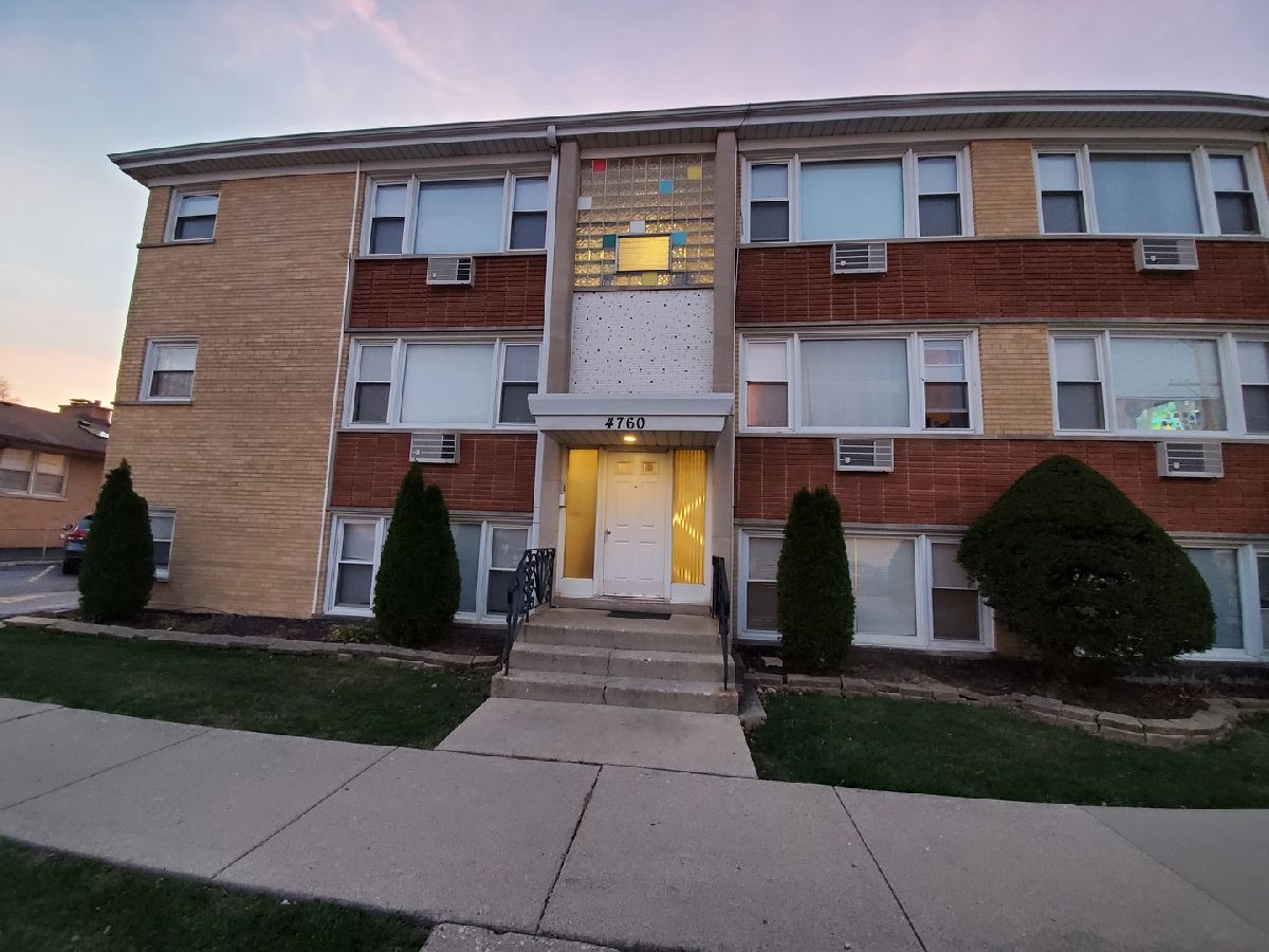  For Rent Harwood Heights Illinois, 4770 New England