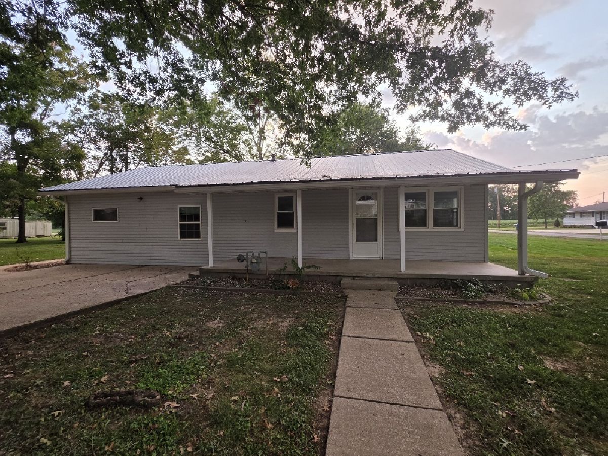  For Sale Mcleansboro Illinois, 400 Rea Avenue